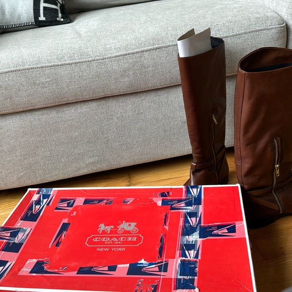 Coach Boots - Picture 10 of 10